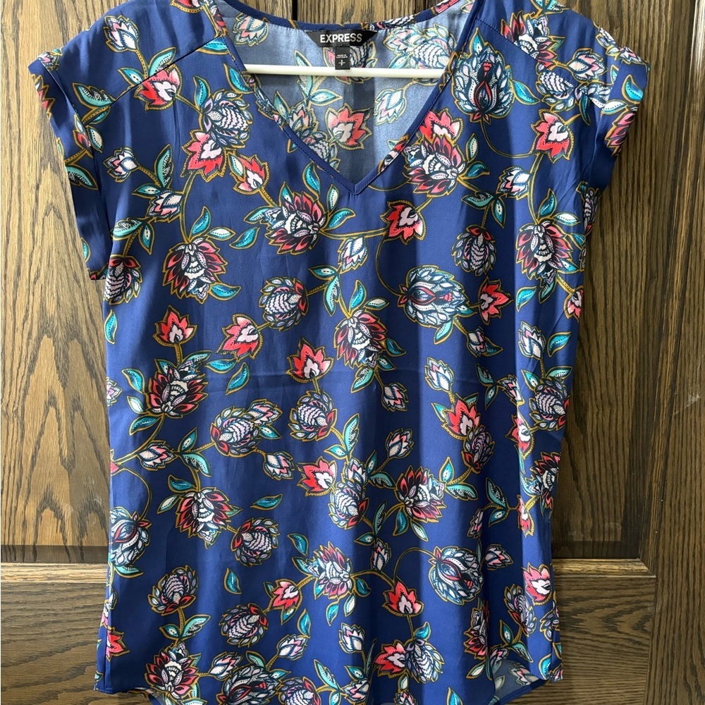 Express Women's Navy Floral Blouse